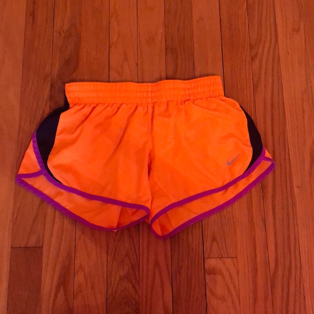 AWESOME NIKE ATHLETIC SHORTS